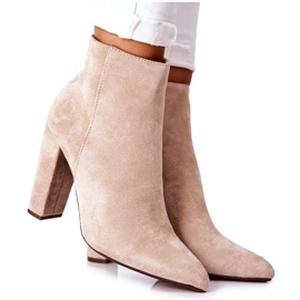 PS1 Wildlederstiefel auf einer Bar Beige Rinasa