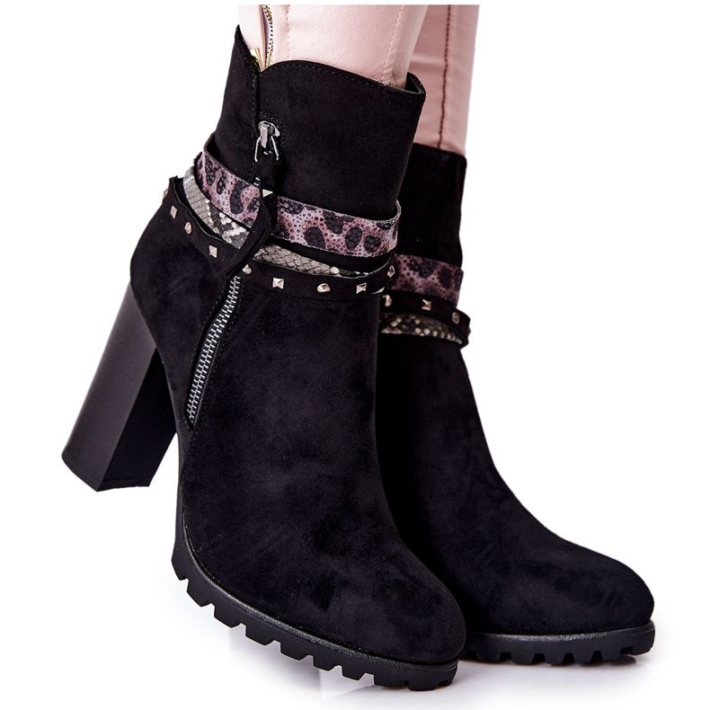 PG1 Wildlederstiefel auf einem hohen Post Black Besis schwarz