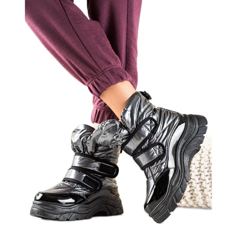 TRENDI Glänzende Schneestiefel mit Klettverschluss schwarz silber-