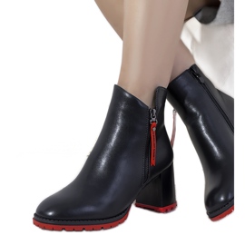 Schwarze isolierte Stiefel von Coster