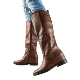 TRENDI Braune Keilstiefel