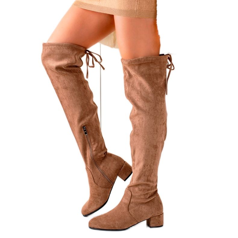 Modische beige Musketiere braun