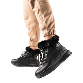 TRENDI Schwarze Schneestiefel mit Fell