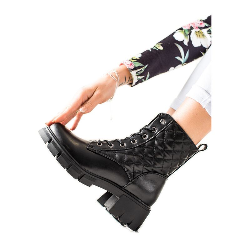 Bestelle Klassische gesteppte Trapper schwarz