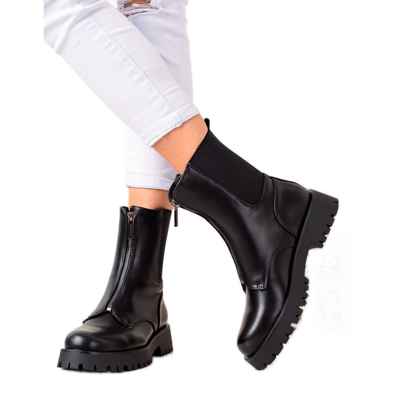 TRENDI Warme Stiefel mit Reißverschluss schwarz