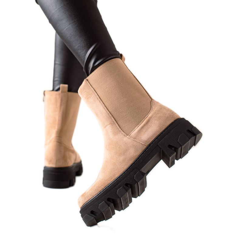 TRENDI Stiefel auf der Plattform beige