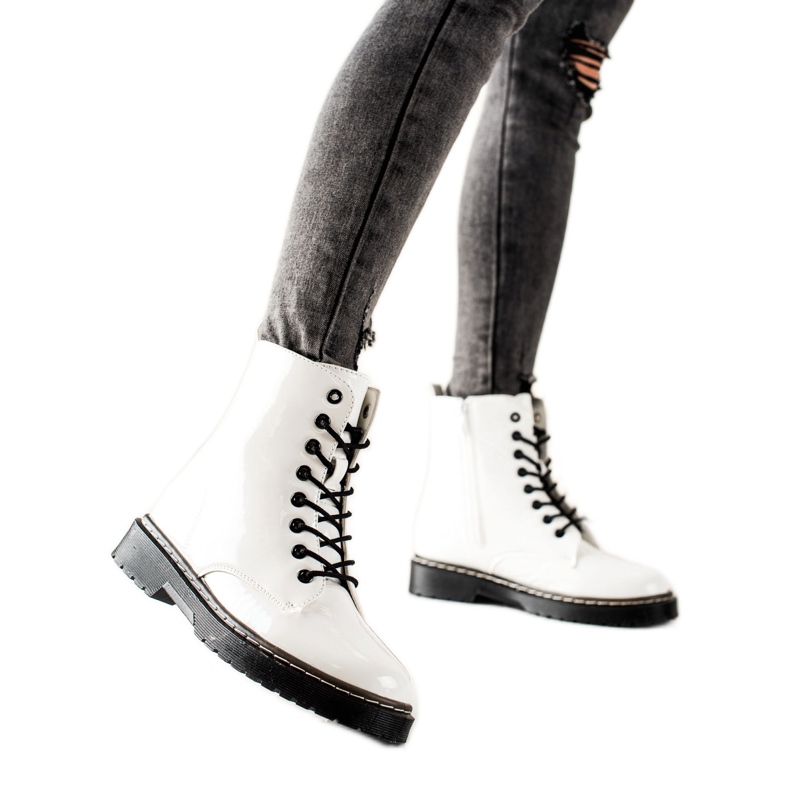 TRENDI Weiße isolierte Stiefel