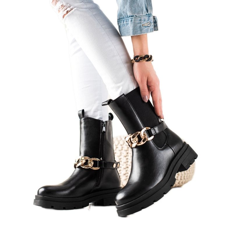 TRENDI Hohe Stiefel mit Kette schwarz