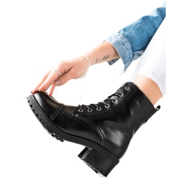 TRENDI Stiefel mit flachem Absatz schwarz