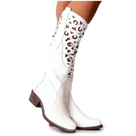 PA2 Durchbrochene Lederstiefel in Weiß Decorous