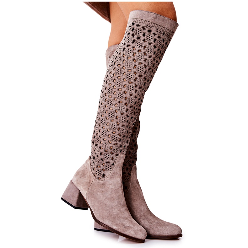 PA2 Wildlederstiefel mit Lochmuster, hellbraun Hekilea