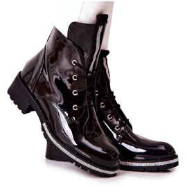 Lackierte schwarze warme Stiefel Grecia