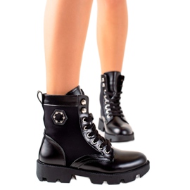 TRENDI Schwarze Schnürstiefel