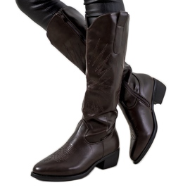 Braune Cowboystiefel, hohe Berthiaume