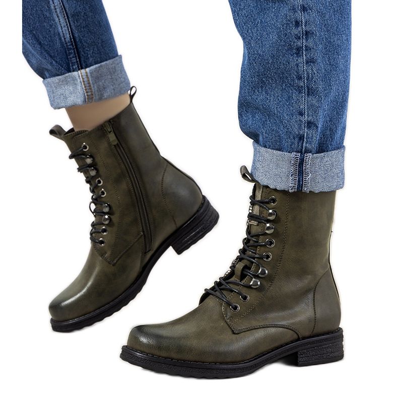 Grüne isolierte Stiefel von Muro