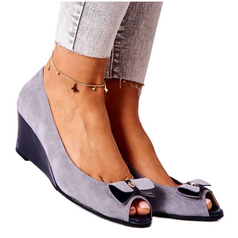 Klassische Monnari-Pumps mit Absätzen 0500-M12 Grau