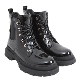 Lackierte Stiefeletten mit Kette Jake Black schwarz