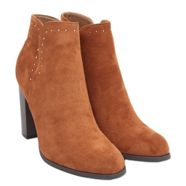 Hochhackige Stiefel von Nora Camel braun