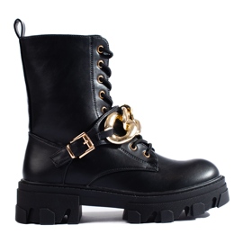 Diamantique Schwarze Taschen auf dem Bahnsteig