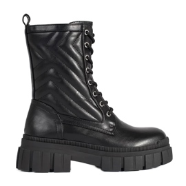 Trapper mit gestepptem Muster schwarz