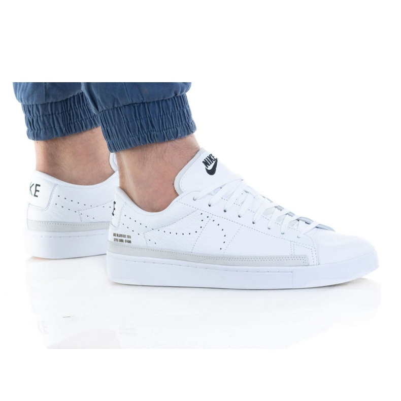 Nike Blazer Low XM DA2045-100 weiß