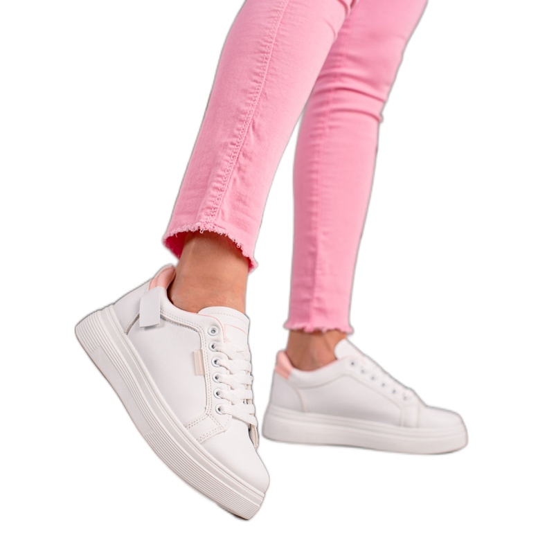 Ideal Shoes Weiße Sneakers aus Öko-Leder rosa
