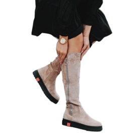 Beige flache verzierte Stiefel Liana