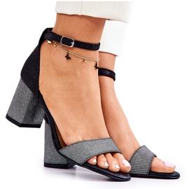 PA2 Ledersandalen auf einer Bar Schwarz und Silber Lorene