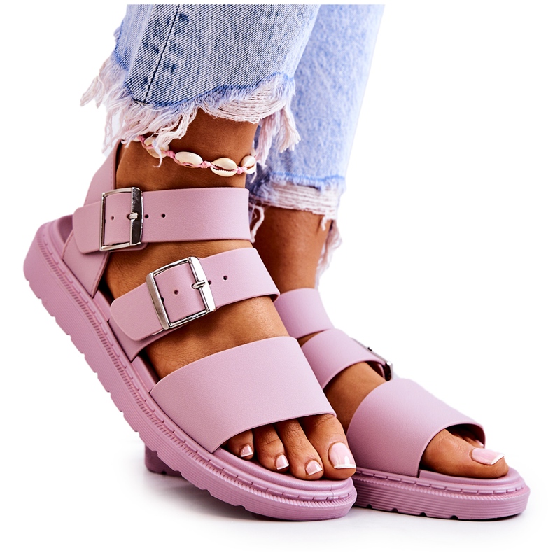 FM1 Reese's Purple Buckle Sandalen violett