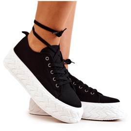 PS1 Turnschuhe auf einer massiven schwarz-weißen Suzane-Plattform