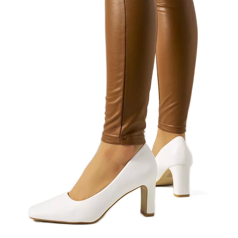 Weiße Graves Pumps für Damen ecru