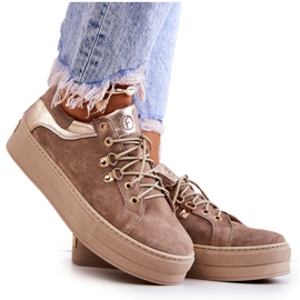 PF1 Sportschuhe aus Leder auf einer Beige Mary Ann-Plattform