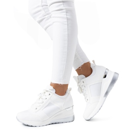 Weiße Turnschuhe auf dem Lockett-Keil silber-