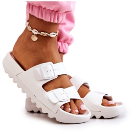 PS1 Gummipantoffeln auf der weißen Westie-Plattform