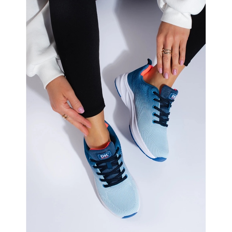 Leichte DK Sportschuhe blau