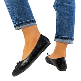 Schwarze Ballerinas mit durchbrochenem Muster Negrete