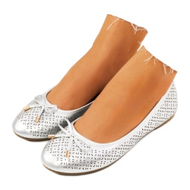 Silberne Ballerinas mit durchbrochenem Negrete-Muster