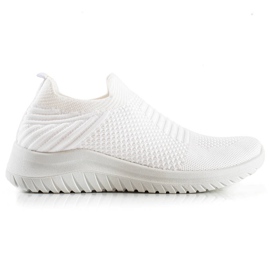 TRENDI Bequeme Slip-On-Sneaker weiß