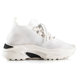 TRENDI Gebundene Turnschuhe auf der Plattform weiß