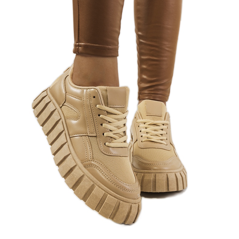 Beige Turnschuhe mit hoher Morico-Sohle
