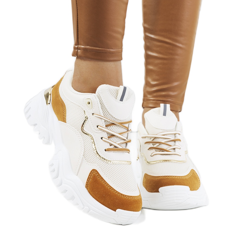 Beige Sportschuhe von Osorio