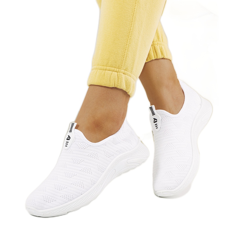 Abbys weiße Turnschuhe