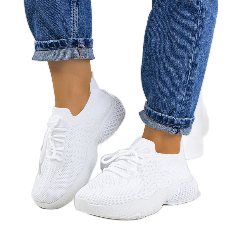 Weiße Sportschuhe von Donatil