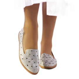 Amandas graue durchbrochene Ballerinas silber-