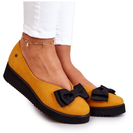 Ballerinas aus Wildleder auf der Plattform Maciejka 05062-07 Gelb schwarz