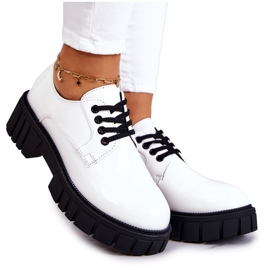 Modische Lackschuhe La.Fi White Hallie weiß