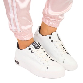 Low-Top-Sneaker mit Kunstleder Big Star W II274031 weiß