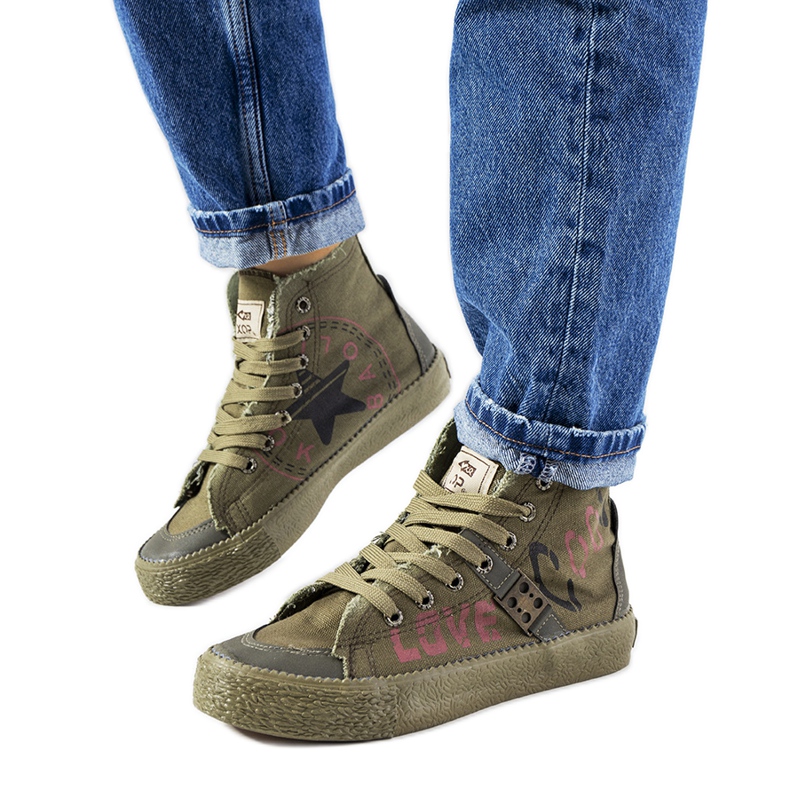 Grüne knöchelhohe Sneakers von Amabella khaki