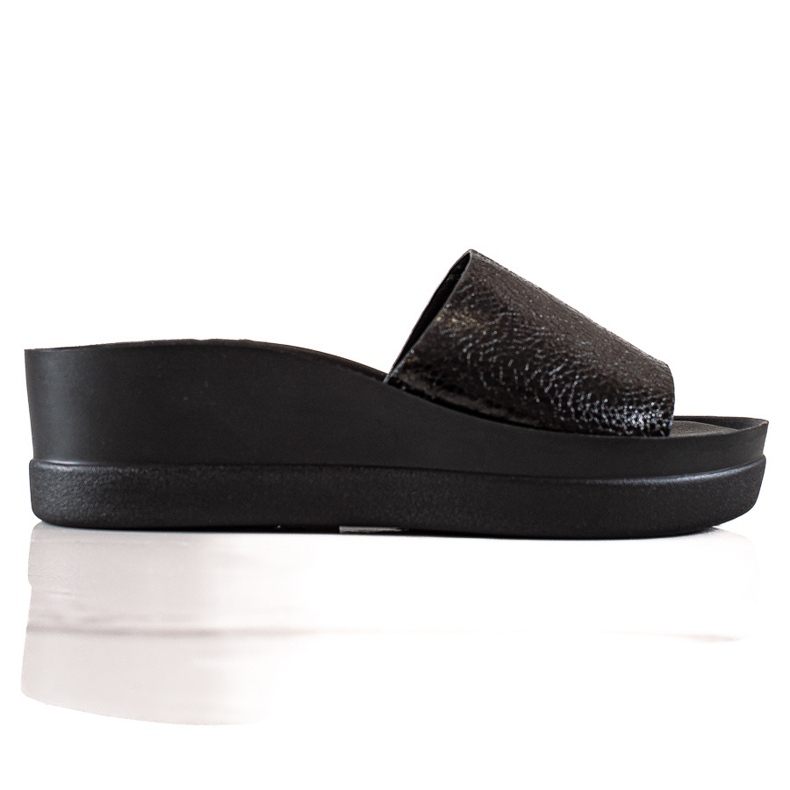 Goodin Schwarze Hausschuhe auf der Plattform