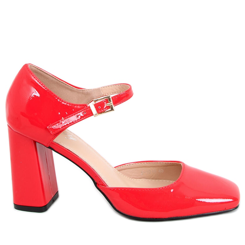 Auf dem Frida Red Post ausgestellte Pumpen rot